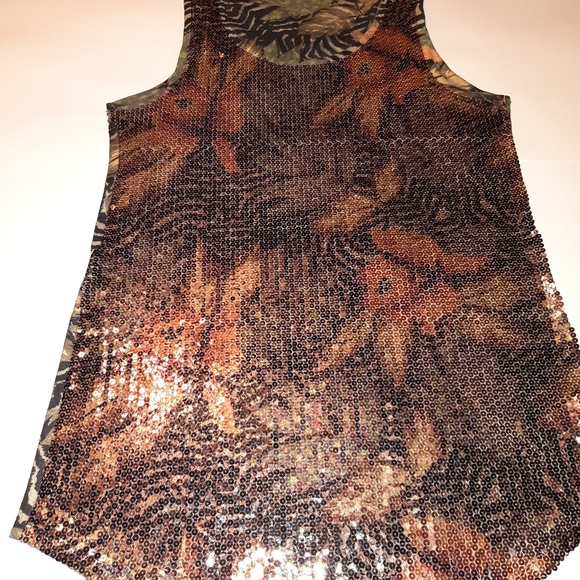 clothes - Picture 3 of 6